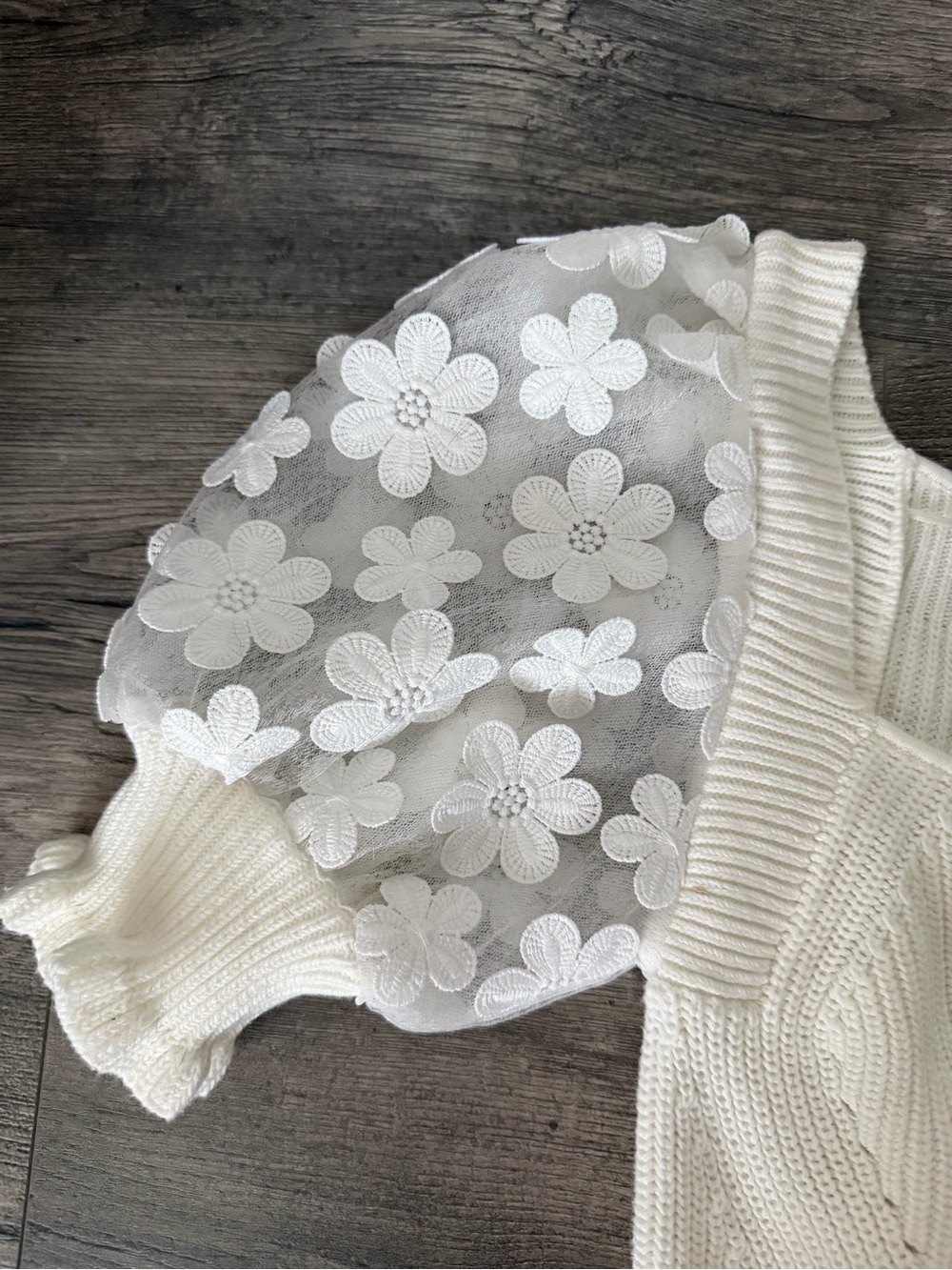 French Connection Floral Embroidered Puff Sleeve Knit Top - Size Small - Picture 4 of 4